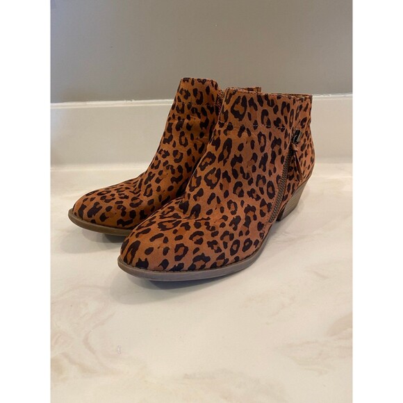Arizona Booties Faux Cheetah Boots Print Memory Foam Women’s Size 9 Western - Picture 6 of 12